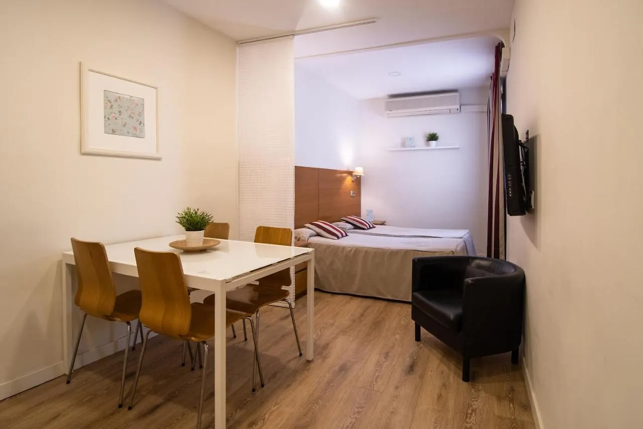 Apartamentos Atica Barcelona Hiszpania